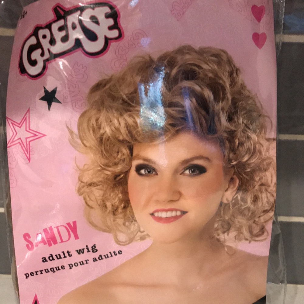 Sandy wig